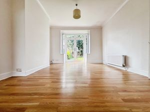 Dining Room- click for photo gallery